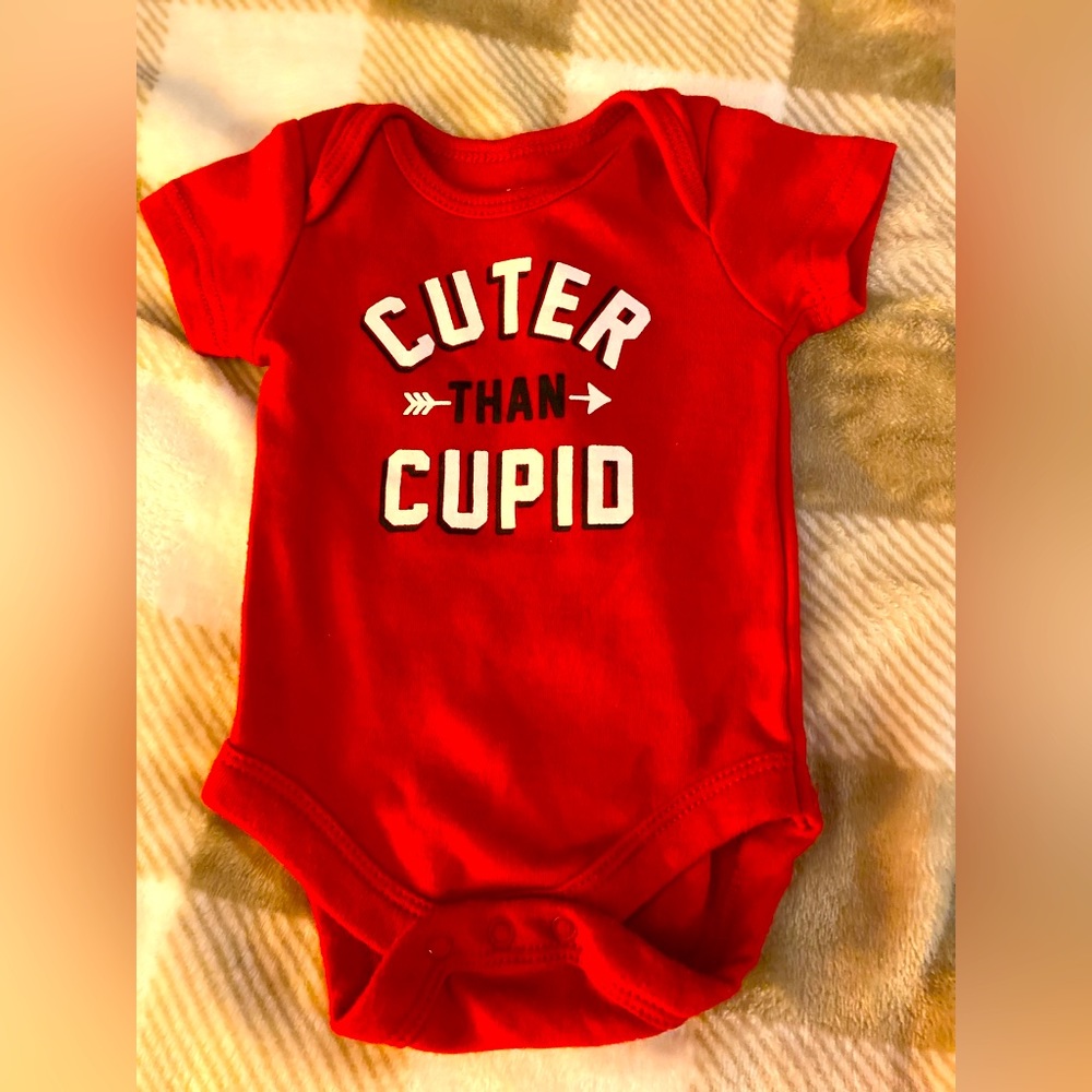 NWOT Ways to Celebrate Valentine’s Day SizeNewborn “Cuter Than Cupid”